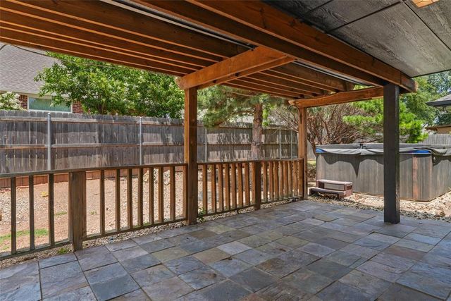 1608 Redtail Hawk, Edmond, OK 73003