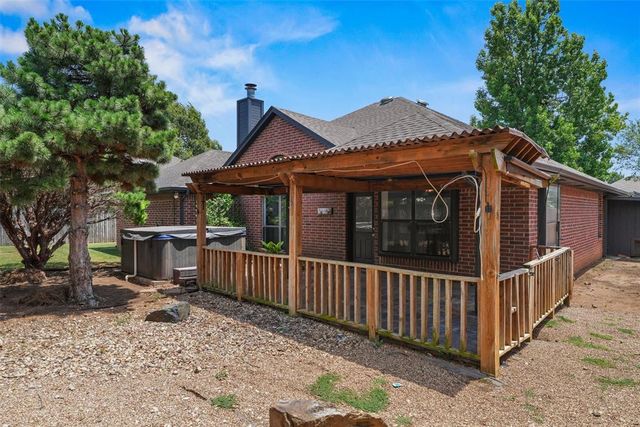 1608 Redtail Hawk, Edmond, OK 73003