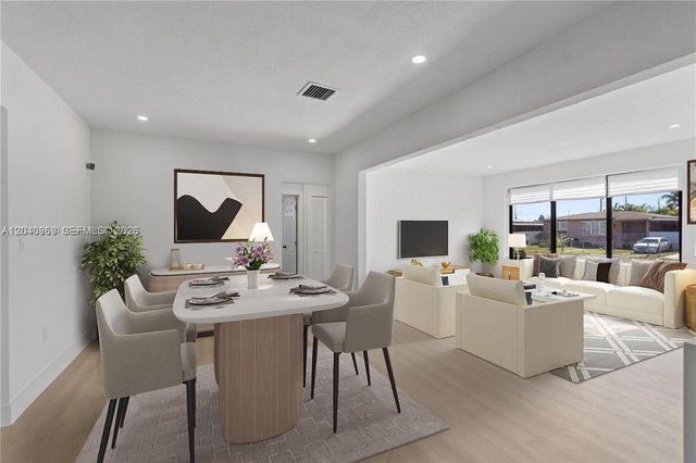 31 W 64th St, Hialeah, FL 33012