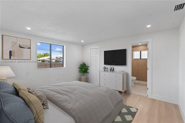 31 W 64th St, Hialeah, FL 33012