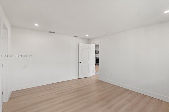 31 W 64th St, Hialeah, FL 33012