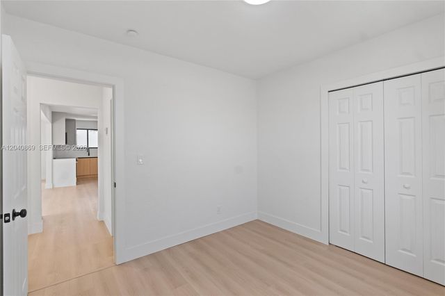 31 W 64th St, Hialeah, FL 33012