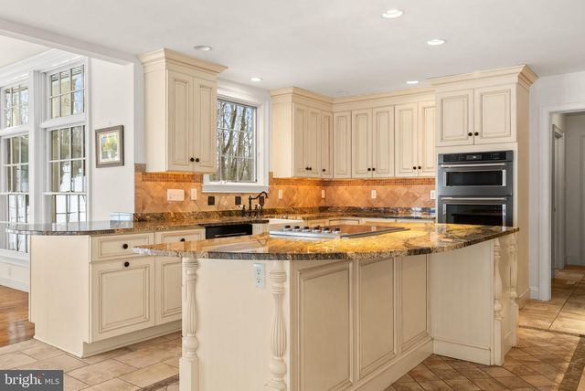 7044 ELY RD, New Hope, PA 18938