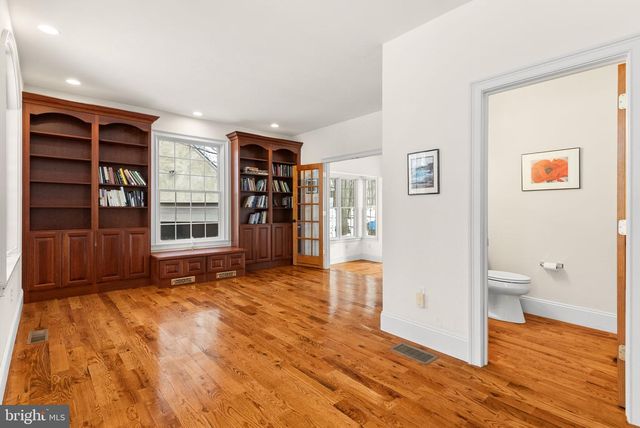 7044 ELY RD, New Hope, PA 18938