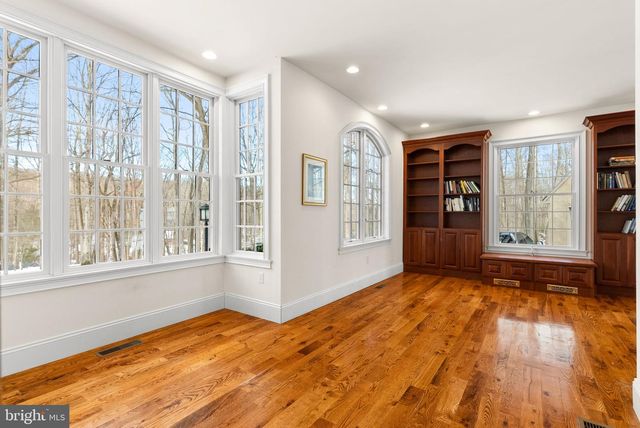 7044 ELY RD, New Hope, PA 18938