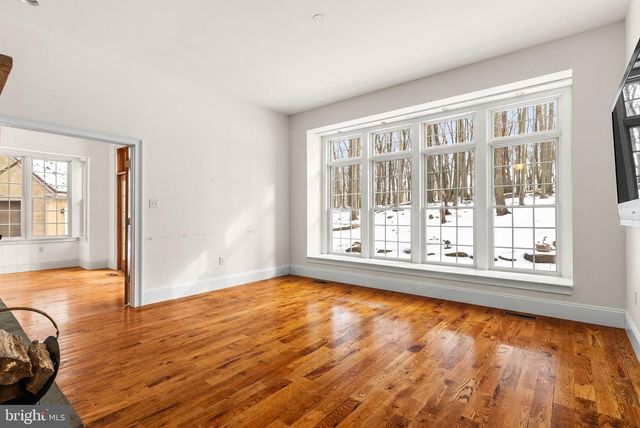 7044 ELY RD, New Hope, PA 18938