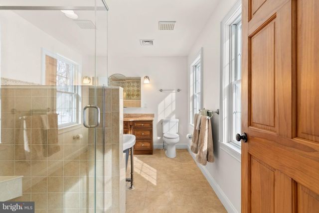 7044 ELY RD, New Hope, PA 18938