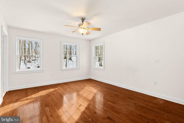 7044 ELY RD, New Hope, PA 18938