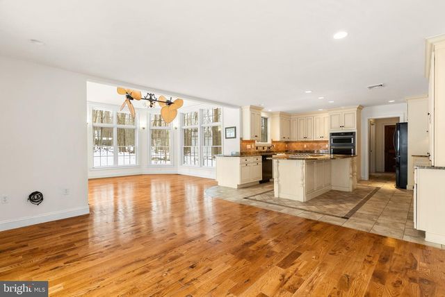 7044 ELY RD, New Hope, PA 18938