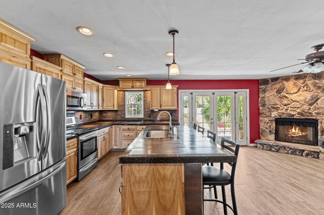 5244 W WALTANN Lane, Glendale, AZ 85306