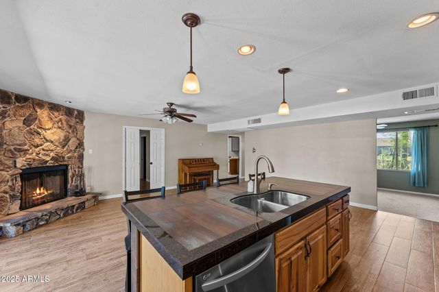 5244 W WALTANN Lane, Glendale, AZ 85306