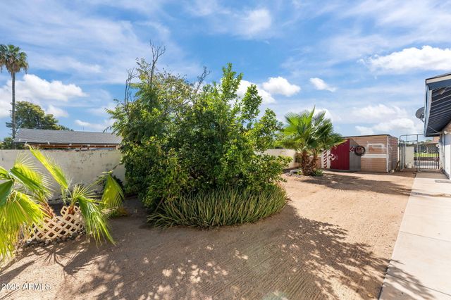 5244 W WALTANN Lane, Glendale, AZ 85306