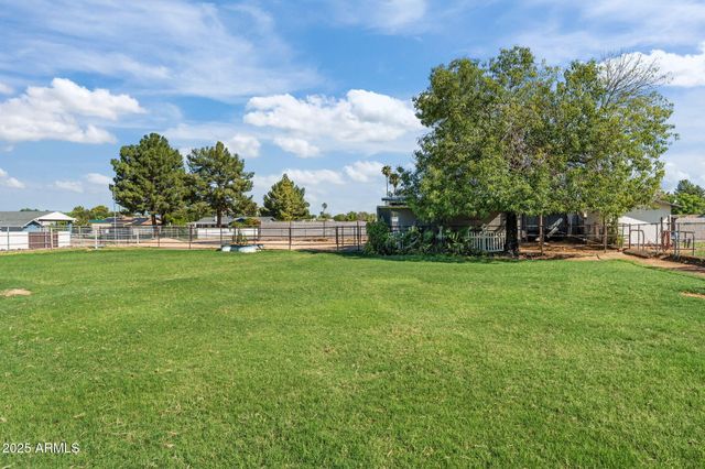 5244 W WALTANN Lane, Glendale, AZ 85306