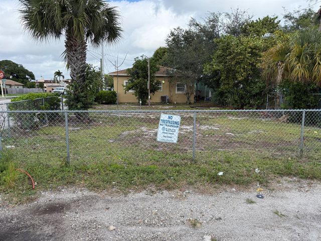 926 14th Street, West Palm Beach, FL 33401
