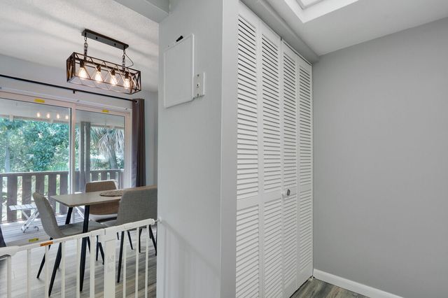 312 Southwind Drive 208, North Palm Beach, FL 33408