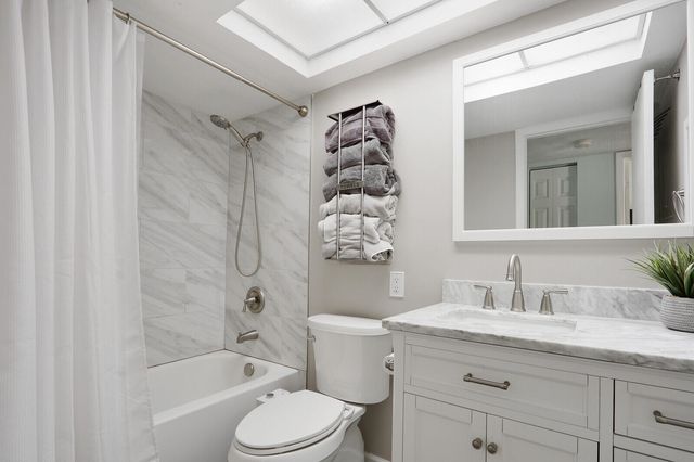 312 Southwind Drive 208, North Palm Beach, FL 33408