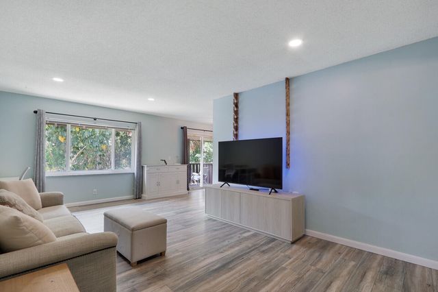 312 Southwind Drive 208, North Palm Beach, FL 33408