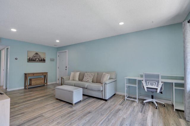 312 Southwind Drive 208, North Palm Beach, FL 33408