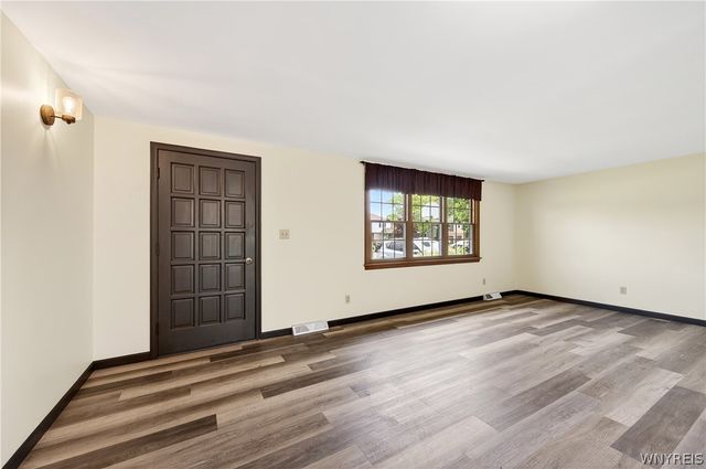 228 Gregory Place, Grand Island, NY 14072