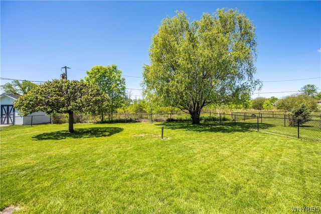 228 Gregory Place, Grand Island, NY 14072