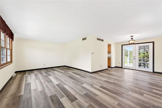 228 Gregory Place, Grand Island, NY 14072