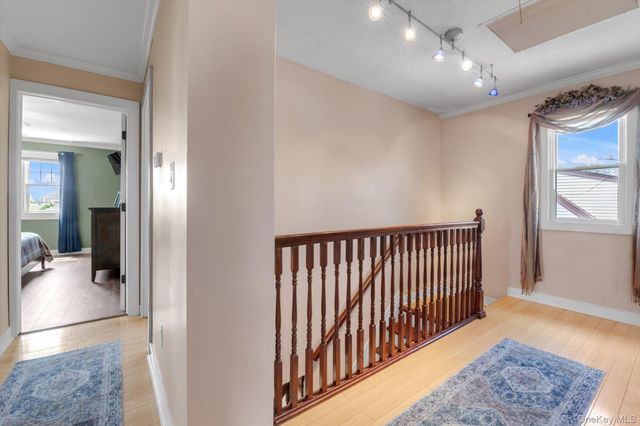 11 Koch Place, Carle Place, NY 11514