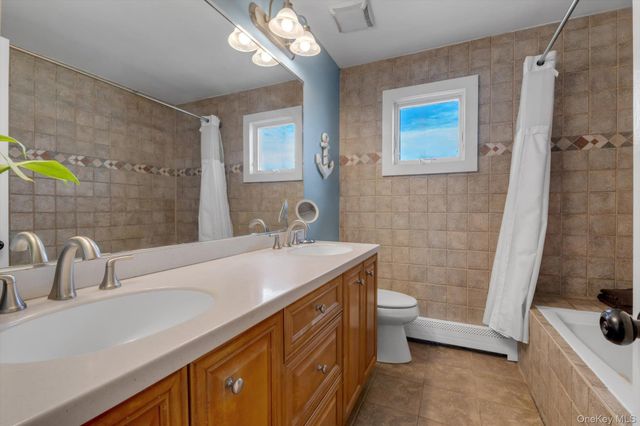 11 Koch Place, Carle Place, NY 11514