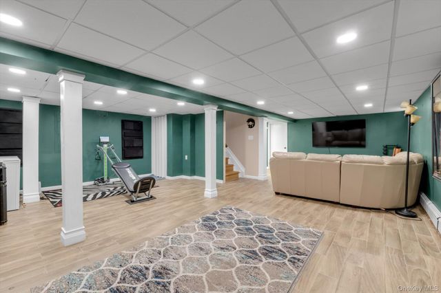 11 Koch Place, Carle Place, NY 11514