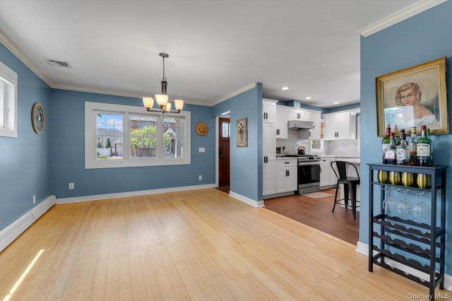 11 Koch Place, Carle Place, NY 11514