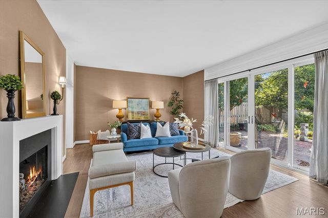 4538 Pershing Place, St Louis, MO 63108