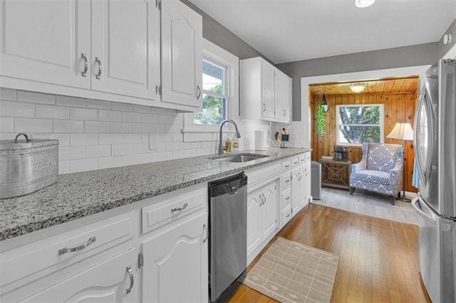 824 E 23rd Avenue, Kansas City, MO 64116