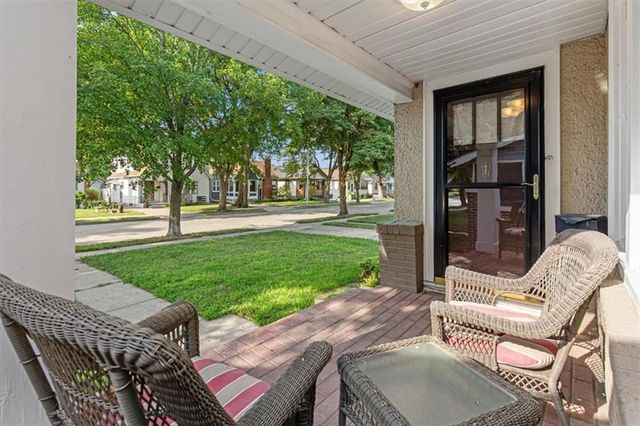 824 E 23rd Avenue, Kansas City, MO 64116