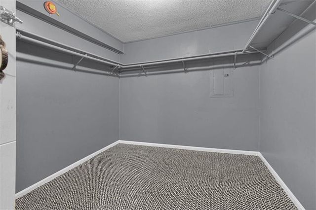 824 E 23rd Avenue, Kansas City, MO 64116