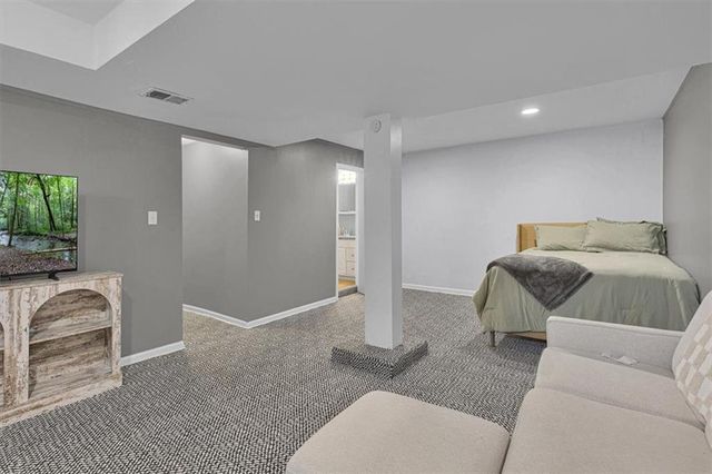 824 E 23rd Avenue, Kansas City, MO 64116