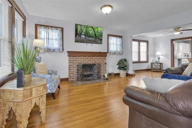 824 E 23rd Avenue, Kansas City, MO 64116