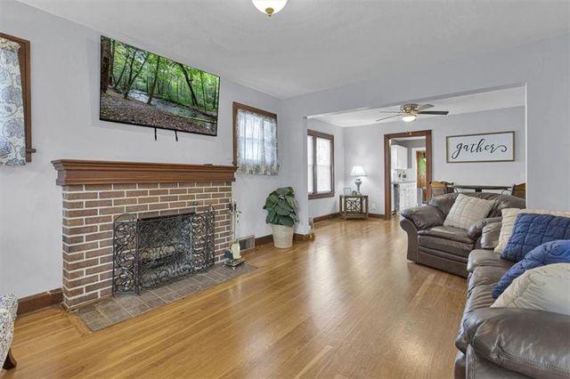 824 E 23rd Avenue, Kansas City, MO 64116