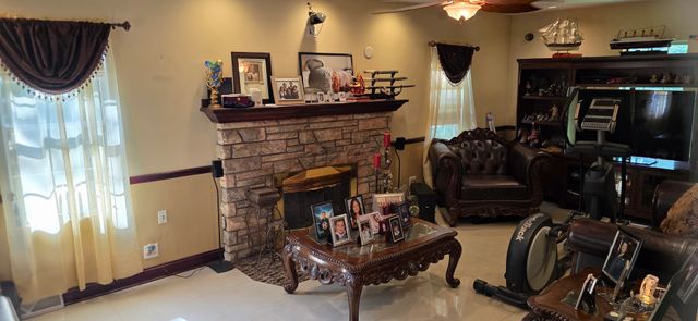 1N521 Mac Queen Dr Drive, West Chicago, IL 60185