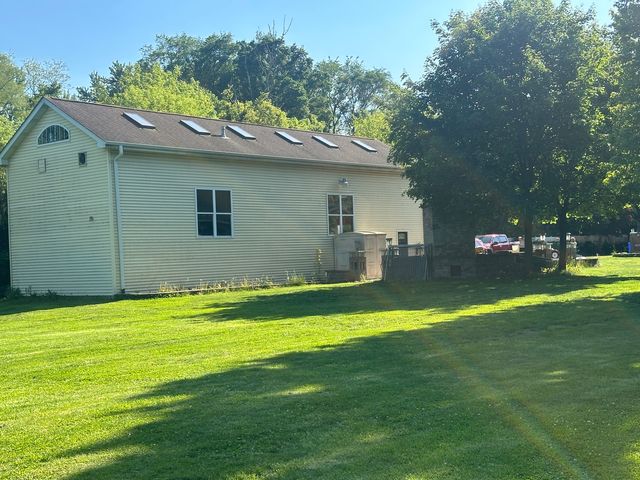 1N521 Mac Queen Dr Drive, West Chicago, IL 60185