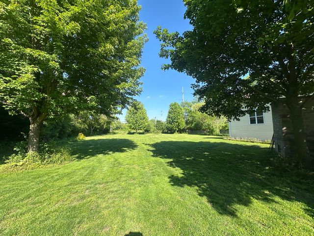 1N521 Mac Queen Dr Drive, West Chicago, IL 60185