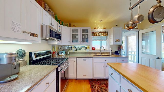 236 Gilson Lane, Ferrisburgh, VT 05473