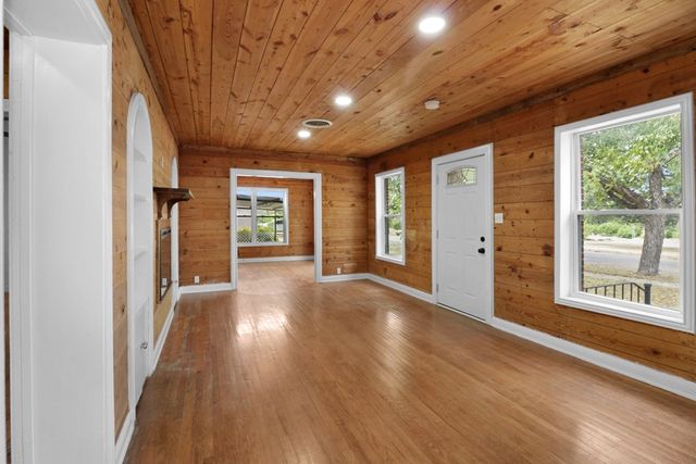 108 Miami St, Coleman, TX 76834