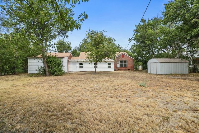 108 Miami St, Coleman, TX 76834