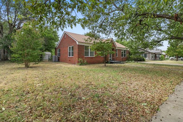 108 Miami St, Coleman, TX 76834