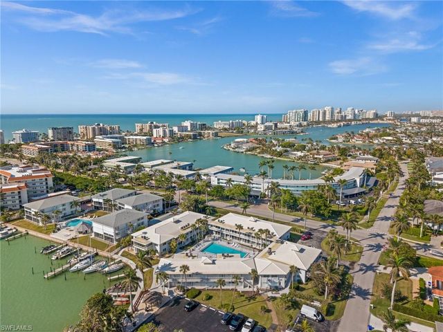 342 Harbour DR # 342, Naples, FL 34103