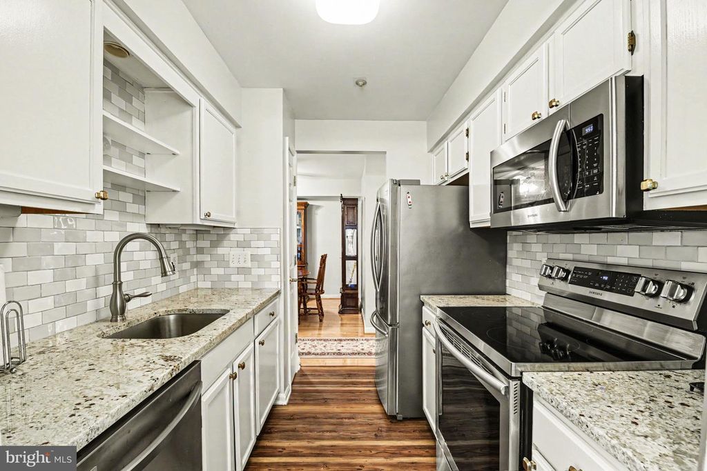 Image 13 of property listing at 3810 SUNNYFIELD CT #1B, Hampstead, MD 21074