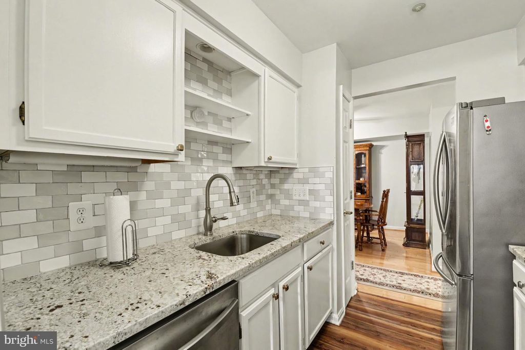 Image 14 of property listing at 3810 SUNNYFIELD CT #1B, Hampstead, MD 21074