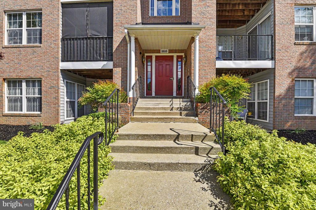 Image 2 of property listing at 3810 SUNNYFIELD CT #1B, Hampstead, MD 21074