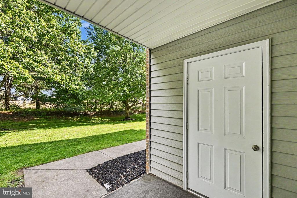 Image 25 of property listing at 3810 SUNNYFIELD CT #1B, Hampstead, MD 21074