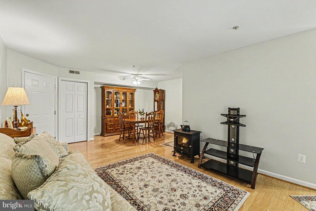 Image 6 of property listing at 3810 SUNNYFIELD CT #1B, Hampstead, MD 21074