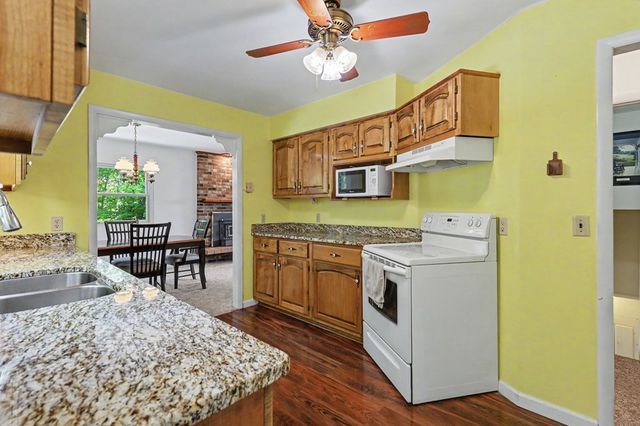 230 Rolling Acres Road, Hiawassee, GA 30546